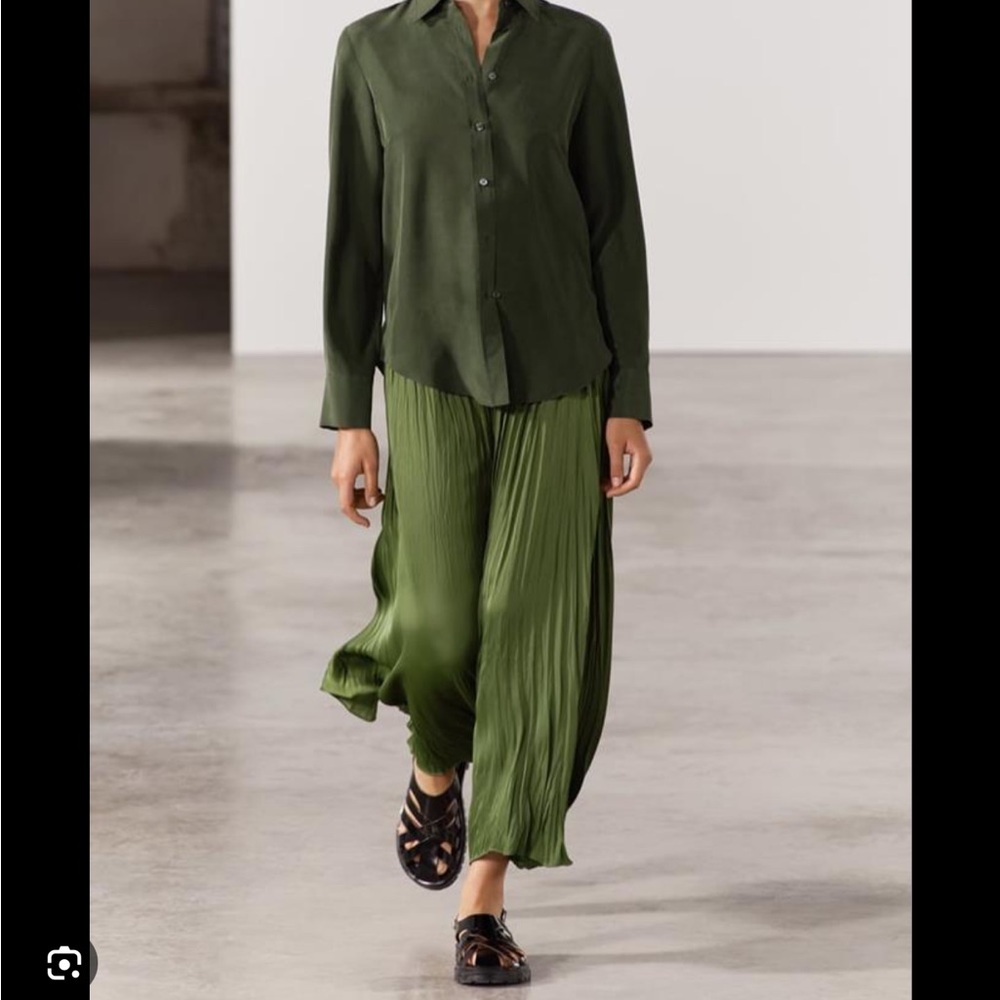 Zara Olive Green Pleated Skirt